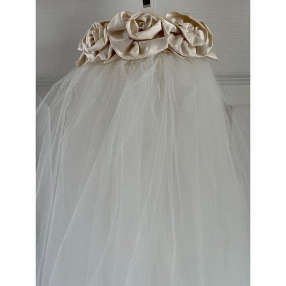 Vintage 1970\'s Bridal Head Dress Veil With Three Satin Roses Rhinestones main image 9